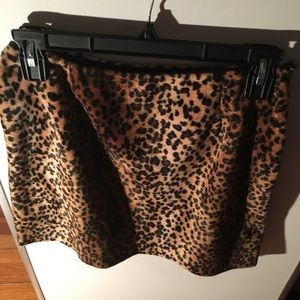 Ladies leopard print skirt